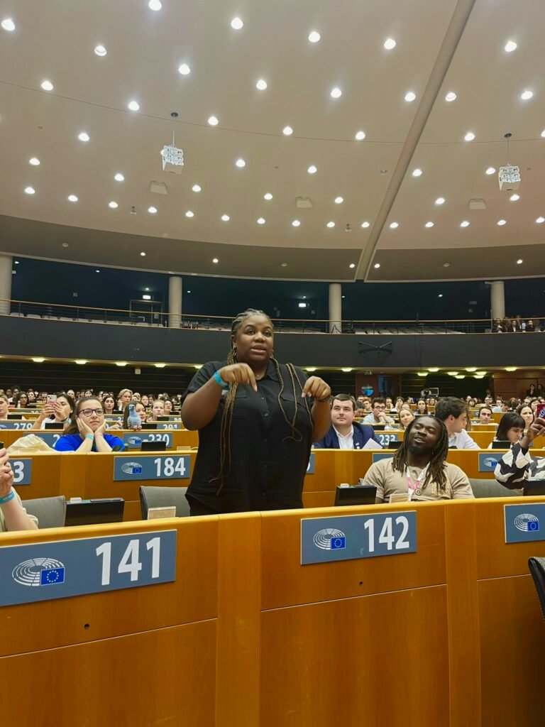 Facetune_17-08-2024-16-05-13